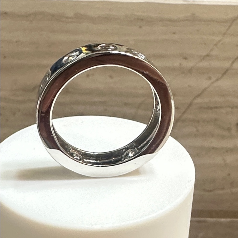 Silver Ring with Bezel Set Swarovski Crystals Size 6.5 - Picture 3 of 3